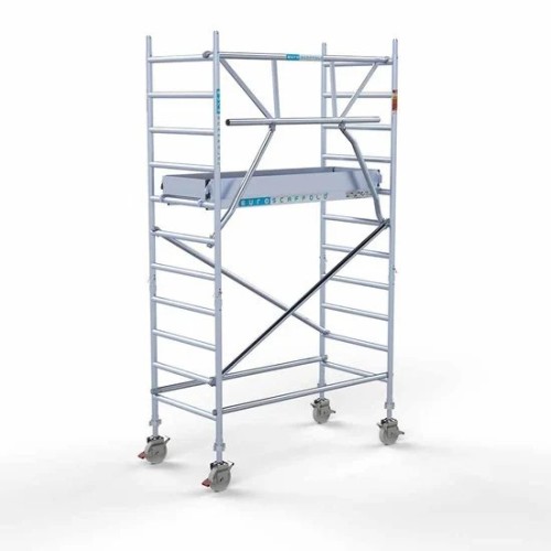 Аliumininiai pastoliai 90х190 4,2 m darbinis aukštis* anglies platforma su sulankstomomis apsaugomis iš 1 pusės Аliumininiai pastoliai 90х190 4,2 m darbinis aukštis* anglies platforma su sulankstomomis apsaugomis iš 1 pusės