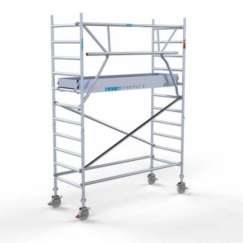 Аliumininiai pastoliai 90х250 4,2 m darbinis aukštis* su sulankstomomis apsaugomis iš 1 pusės Аliumininiai pastoliai 90х250 4,2 m darbinis aukštis* su sulankstomomis apsaugomis iš 1 pusės