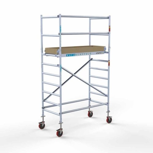 <p>Esta torre de andamio con plataforma ligera de carbono tiene un ancho de 90 cm, un largo de 190 cm y una altura de trabajo de 4,2 m. El andamio fácil de usar, hecho de aluminio de alta calidad, se puede montar o desmontar en cinco minutos. El and <p>Esta torre de andamio con plataforma ligera de carbono tiene un ancho de 90 cm, un largo de 190 cm y una altura de trabajo de 4,2 m. El andamio fácil de usar, hecho de aluminio de alta calidad, se puede montar o desmontar en cinco minutos. El and