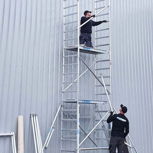 Sulankstomi aliumininiai pastoliai Compact 1+2+3+4 7,5 m darbinis aukštis* Sulankstomi aliumininiai pastoliai Compact 1+2+3+4 7,5 m darbinis aukštis*