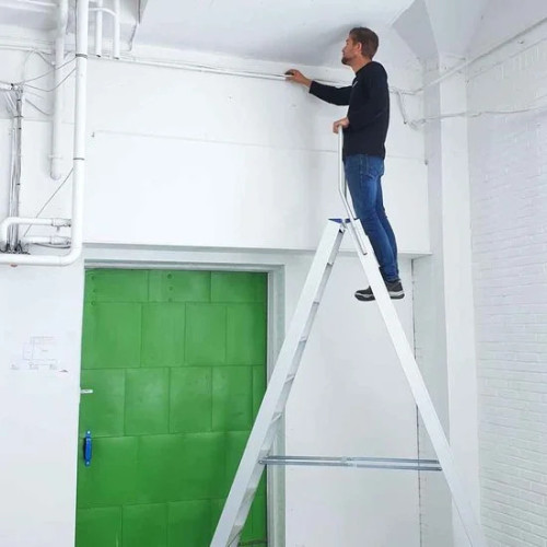 Dvipusiai laiptai su 11 pakopų Dvipusiai laiptai su 11 pakopų